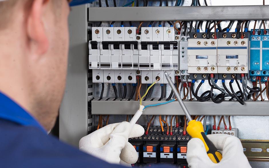 je recherche un électricien Saint-Prix